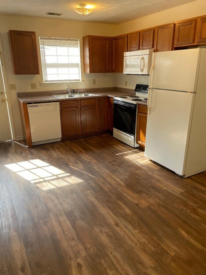 Photo - 2020 Merrick Dr Townhome