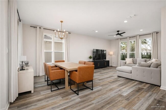 Photo - 11 N 13th St