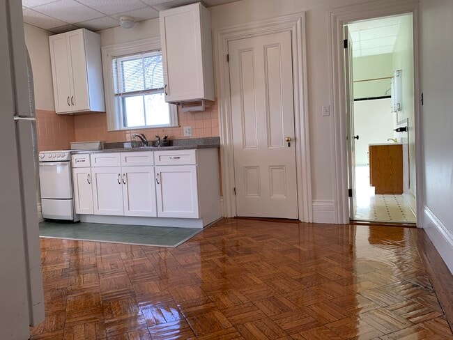 2 Park Ave Unit 1