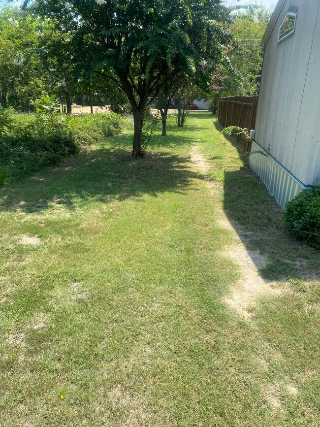 Photo - 222 Trailwind St