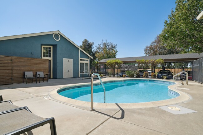 Creekside Village