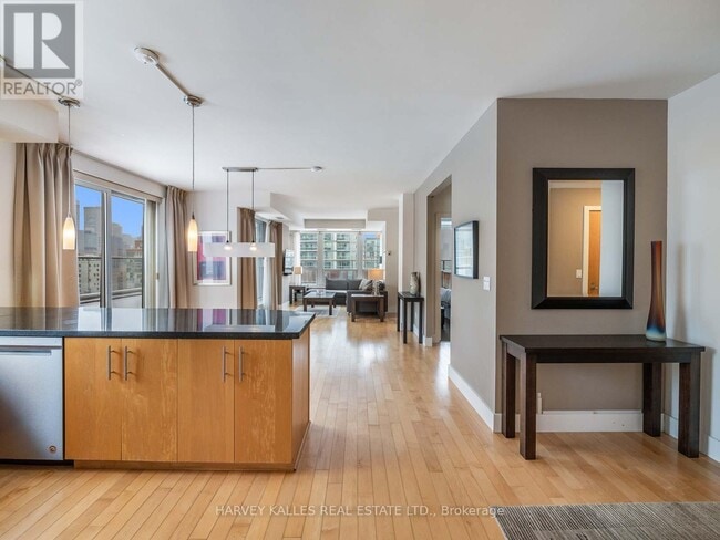 Photo - 168 King St E Unit 1407