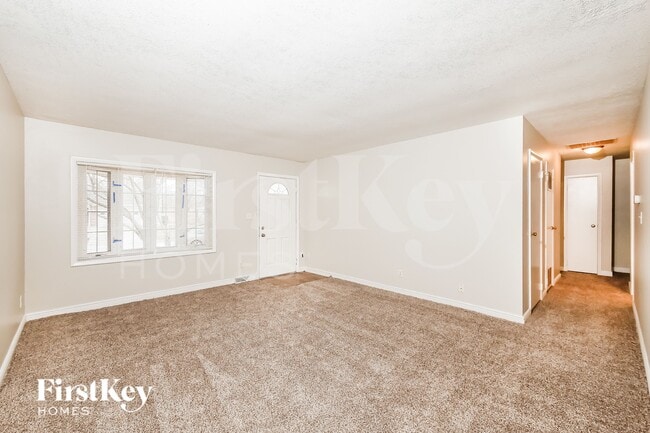 Photo - 322 Deville Pl