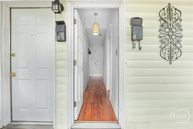 Building Photo - 530 E 35th St Rental