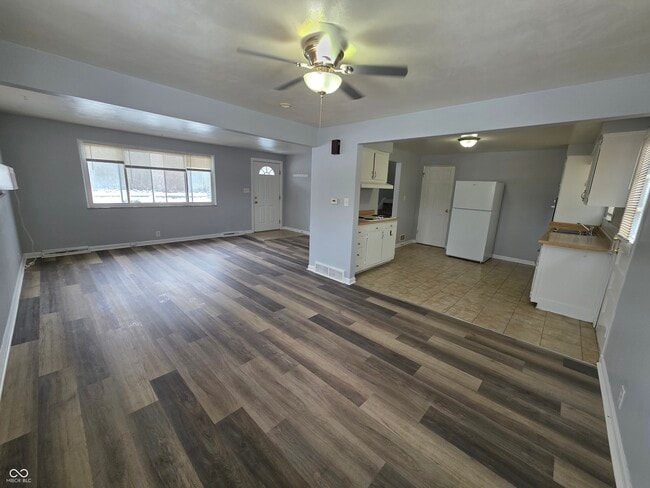 Photo - 10166 Southeastern Ave