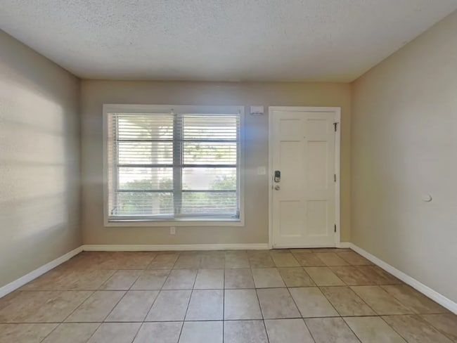 Photo - 6417 N Gomez Ave