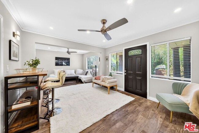 Photo - 1200 Tamarind Ave