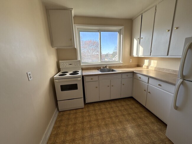 Photo - 445 Covert St Unit 6