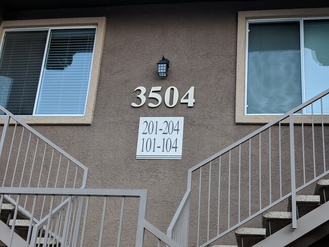 Photo - 3504 Desert Cliff St