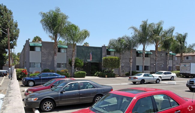 Photo - Estes Palms Apartments