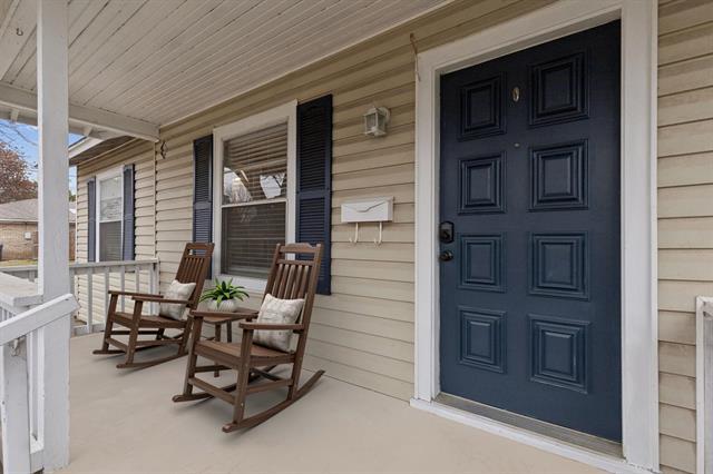 Photo - 416 N Oak St