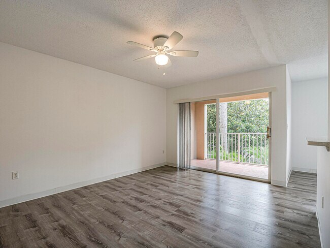 Photo - 1670 N 42ND Cir Unit 203