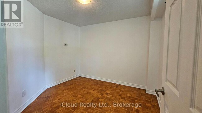 Photo - 371 Orton Park Rd