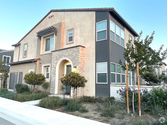 Building Photo - 3601 E Moonlight St Rental