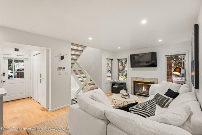 Photo - 814 W Bleeker St Unit D1