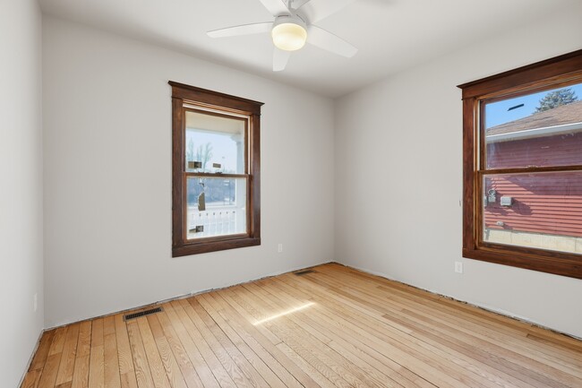 Photo - 808 W Main St