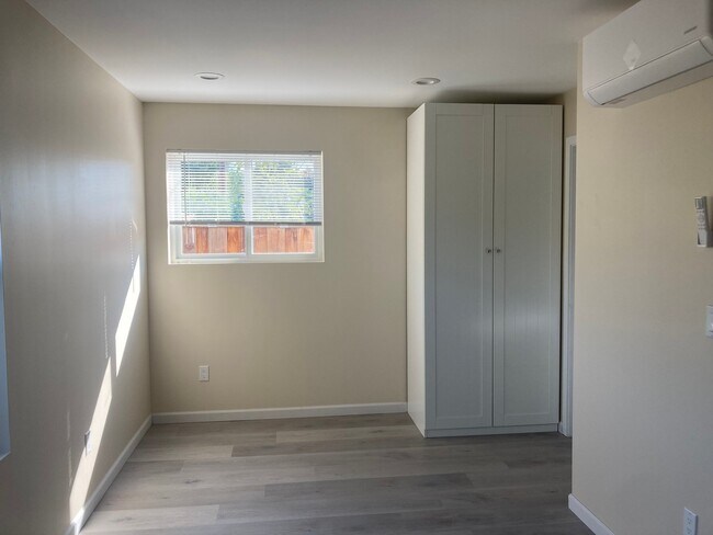 Photo - 1832 Eisenhower Dr