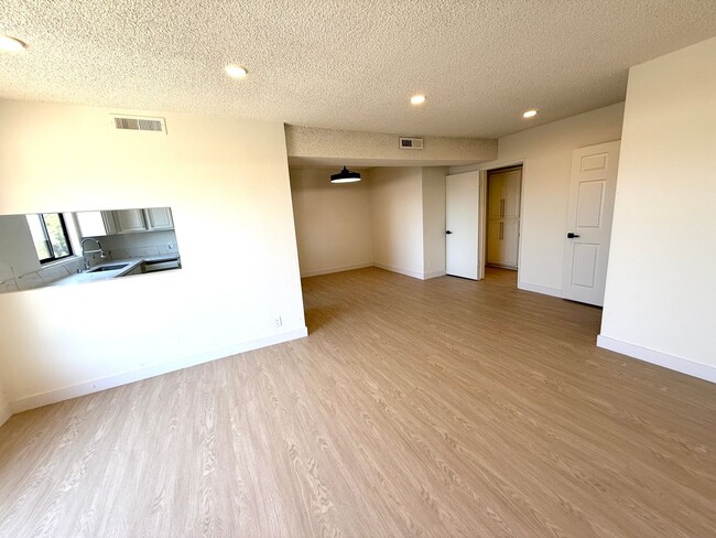 Photo - 1444 Centinela Ave Unit 6