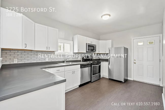 Building Photo - 3725 Botsford St Rental