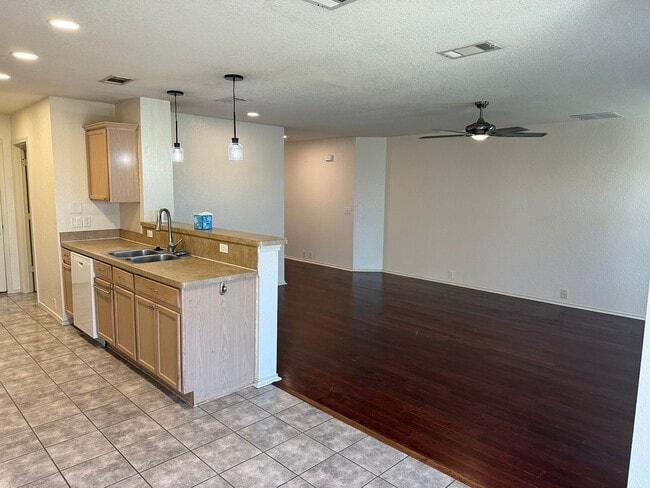 Photo - 1206 Pintail