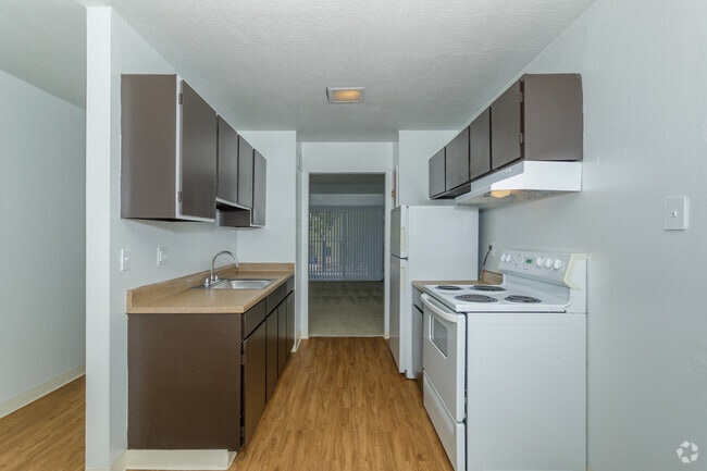 2BR, 1BA - 890 SF - Wake Forest