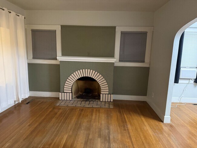 Photo - Cozy 2 bed 1 bath available now!
