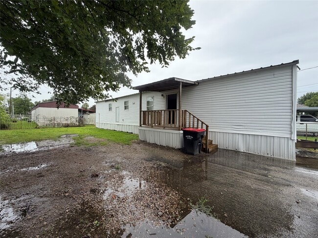 Building Photo - 14126 Waxahachie St