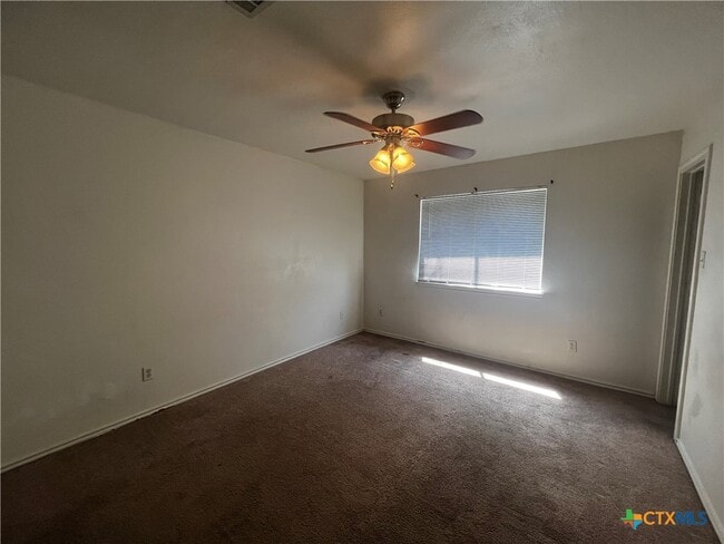 Photo - 125 Cedargrove