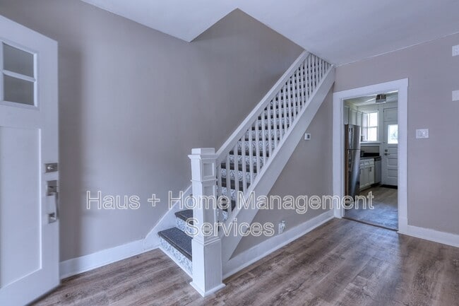 Photo - 66 Dewey St
