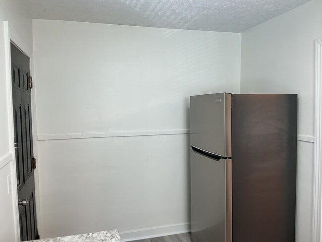 Photo - 105 Northside Dr
