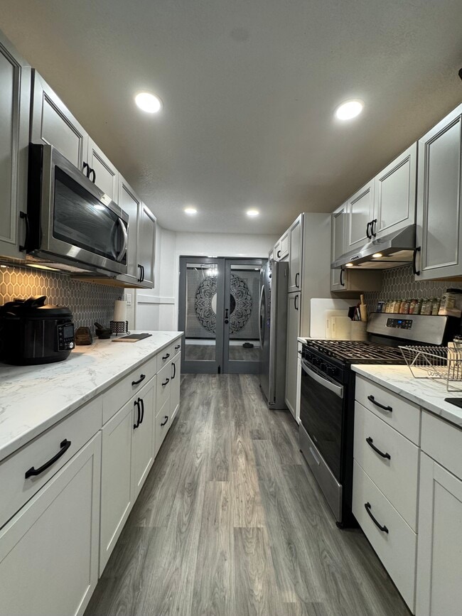 Photo - 7860 Linda Cir