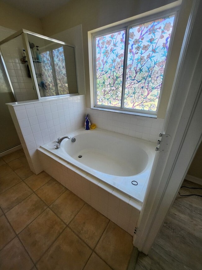 Photo - 160 Scotch St SW