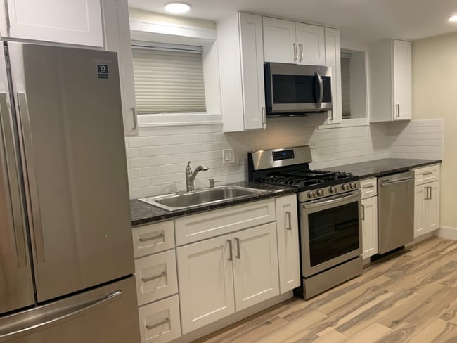 Photo - 6119 N Wolcott Ave