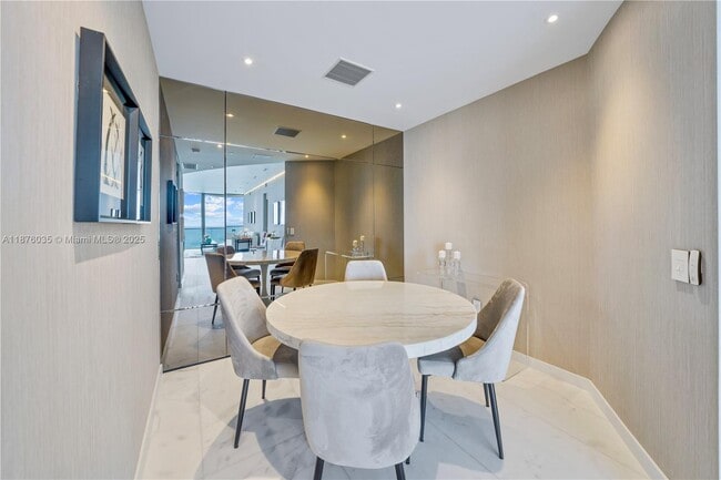 Photo - 18975 Collins Ave Unidad 3404