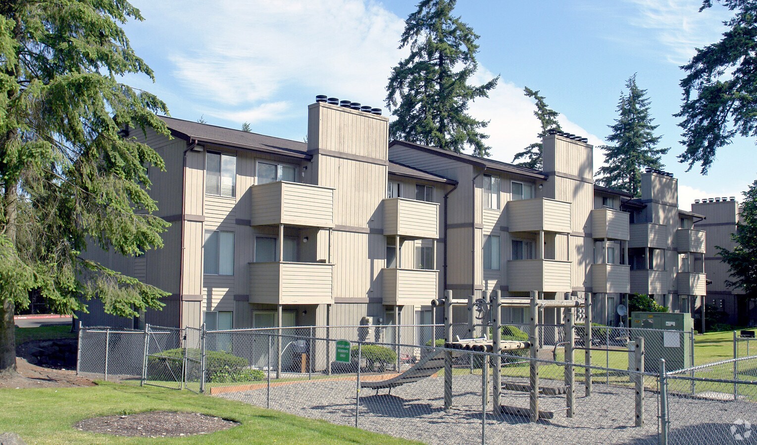Photo - Eagles Lair Apartments