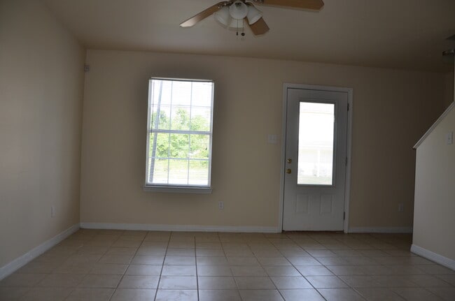 Photo - 1336 Foxwood Pl