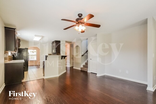 Photo - 465 W Park Dr