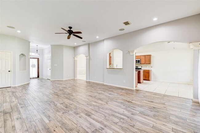 Photo - 25910 Oakridge Forest Ln