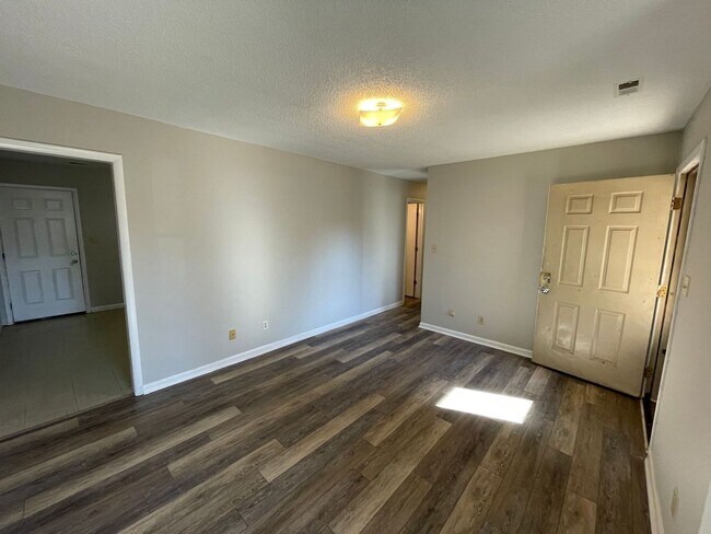 Photo - SHJ134-508 Blanton Street Unidad 508 Blanton  D