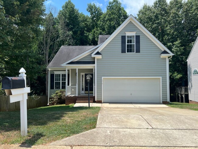 4 Bed | 2.5 Bath House with Garage near NC... - 4 Bed | 2.5 Bath House with Garage near NC...