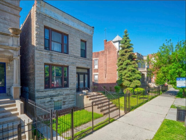 Photo - 1649 W Garfield Blvd