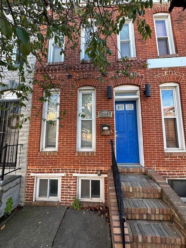 Building Photo - 3 Bedroom Rowhome in Pigtown
