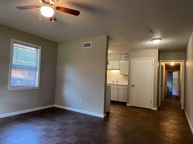 Photo - 356 Williford St