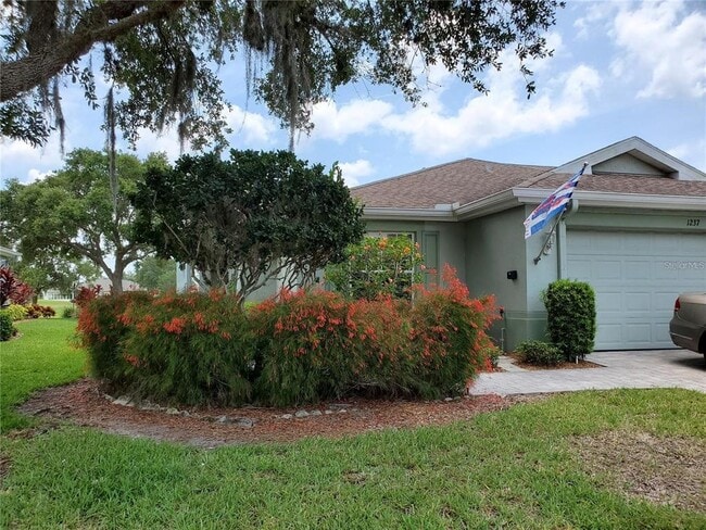 Building Photo - 1237 Corinth Greens Dr Unit 40