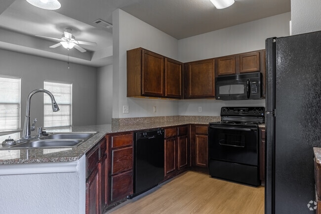 2 habitaciones, 1 baño - 900 pies cuadrados - Cocina - Silverleaf at Chandler