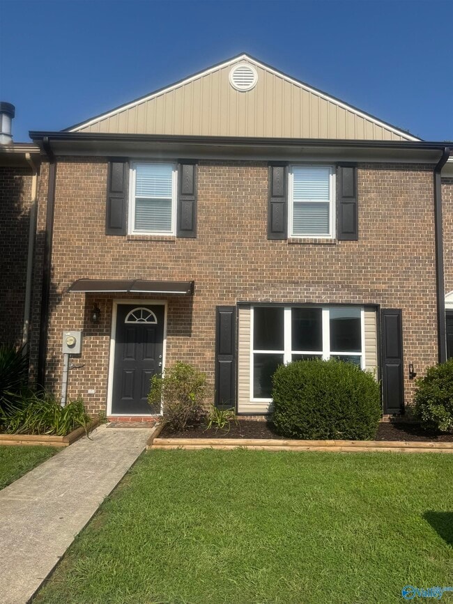 2210 Westbury Ct SW