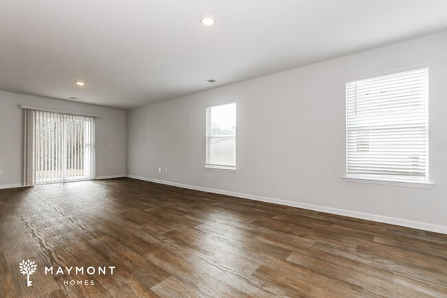 Photo - 523 Sugar Pne Dr