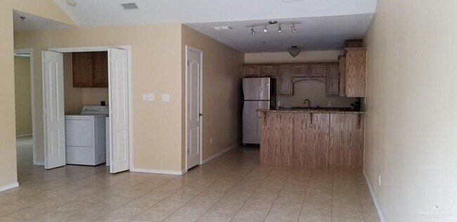 Photo - 13 Samgar St