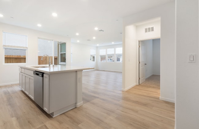 Photo - 8376 Solfrid Wy