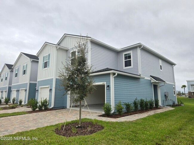 Photo - 207 Brandon Lks Dr
